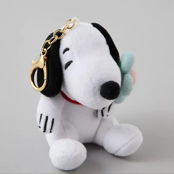American eagle Snoopy Flower Bag Charm - Picture 5 of 7